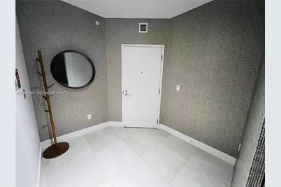 16385 Biscayne Blvd #421, North Miami Beach, FL 33160 - Photo 20