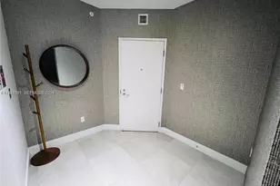 16385 Biscayne Blvd, North Miami Beach, FL 33160 - Photo 20