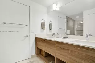 16385 Biscayne Blvd, North Miami Beach, FL 33160 - Photo 12