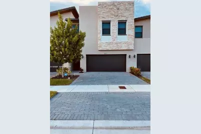 10521 NW 81st Ter, Doral, FL 33178 - Photo 4