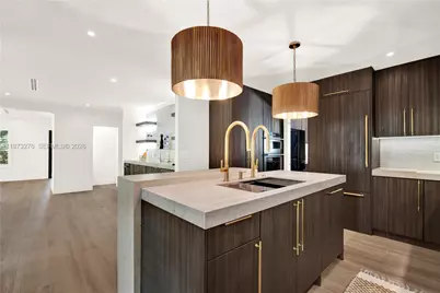 600 San Antonio Ave, Coral Gables, FL 33146 - Photo 4