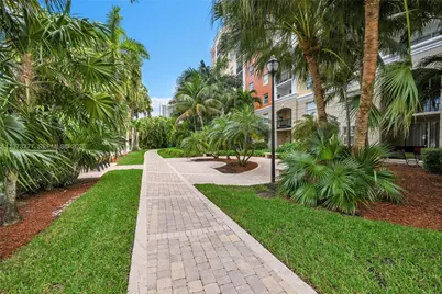 17150 N Bay Rd #2210, Sunny Isles Beach, FL 33160 - Photo 28