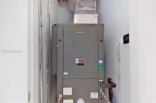 300 Biscayne Blvd Way, Miami, FL 33131 - Photo 8