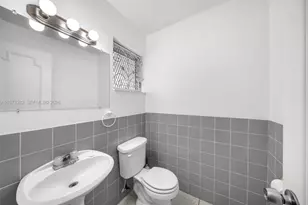 1530 NE 191st St, Miami, FL 33179 - Photo 14