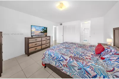 1530 NE 191st St #306, Miami, FL 33179 - Photo 12