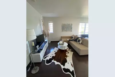 435 21st St #307, Miami Beach, FL 33139 - Photo 2