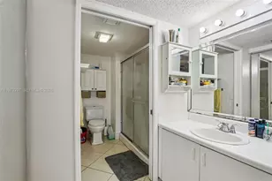 901 SW 138th Ave, Pembroke Pines, FL 33027 - Photo 24