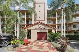 901 SW 138th Ave, Pembroke Pines, FL 33027 - Photo 1