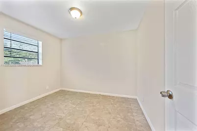 4721 NW 12th St, Lauderhill, FL 33313 - Photo 14