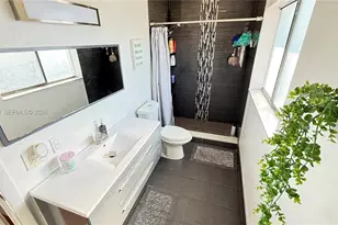 5685 NW 194th Ln, Miami Gardens, FL 33055 - Photo 16