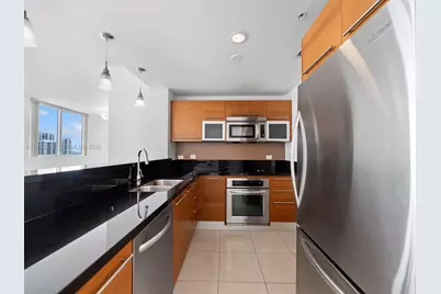 253 NE 2nd St #3108, Miami, FL 33132 - Photo 4
