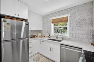 252 SW 23rd St, Fort Lauderdale, FL 33315 - Photo 14