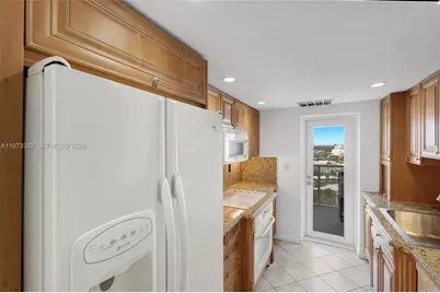 2701 N Ocean Blvd #14B, Fort Lauderdale, FL 33308 - Photo 14