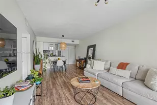 275 NE 18th St, Miami, FL 33132 - Photo 2