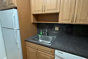 5055 NW 7th St, Miami, FL 33126 - Photo 6