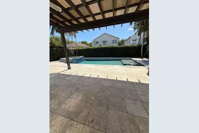 10942 NW 59th St, Doral, FL 33178 - Photo 8