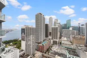 253 NE 2nd St, Miami, FL 33132 - Photo 36