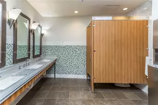 253 NE 2nd St, Miami, FL 33132 - Photo 58