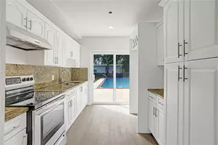 510 NW 105th St, Miami, FL 33150 - Photo 8