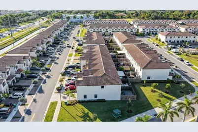 11927 SW 247th Ter, Homestead, FL 33032 - Photo 2