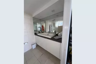 2457 Collins Ave #405, Miami Beach, FL 33140 - Photo 10