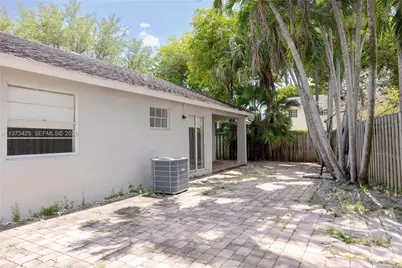 10121 NW 51st Ln, Doral, FL 33178 - Photo 22