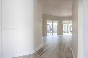 10121 NW 51st Ln, Doral, FL 33178 - Photo 2