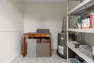 1411 Cottonwood Cir, Weston, FL 33326 - Photo 26