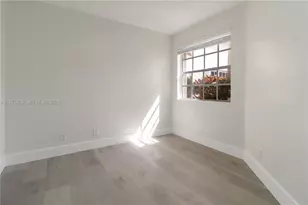 1411 Cottonwood Cir, Weston, FL 33326 - Photo 22