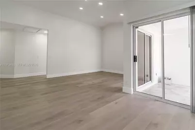 1411 Cottonwood Cir, Weston, FL 33326 - Photo 6