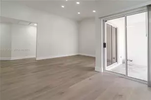 1411 Cottonwood Cir, Weston, FL 33326 - Photo 6