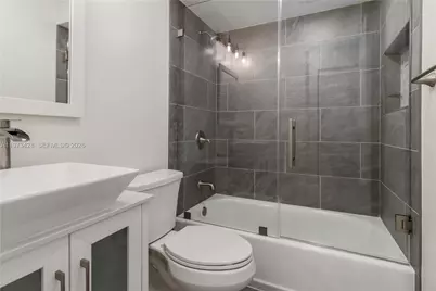 1411 Cottonwood Cir, Weston, FL 33326 - Photo 18