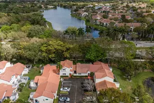 1411 Cottonwood Cir, Weston, FL 33326 - Photo 34