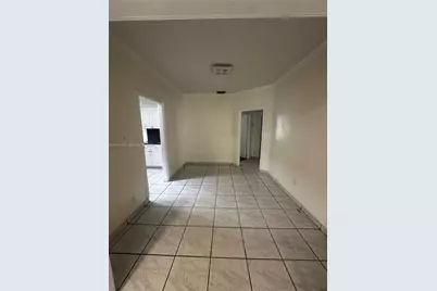 3401 SW 24th Ter #3401, Miami, FL 33145 - Photo 4