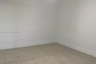 1975 NE 135th St, North Miami, FL 33181 - Photo 10