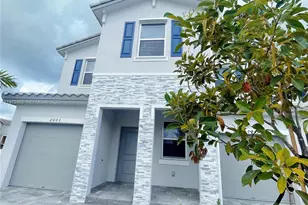 2603 SE 11th St, Homestead, FL 33035 - Photo 2