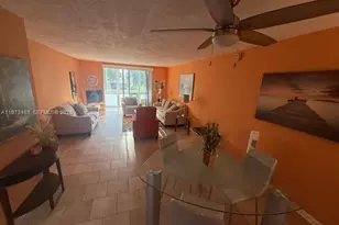 2801 Somerset Dr, Lauderdale Lakes, FL 33311 - Photo 6