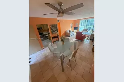 2801 Somerset Dr #105, Lauderdale Lakes, FL 33311 - Photo 2