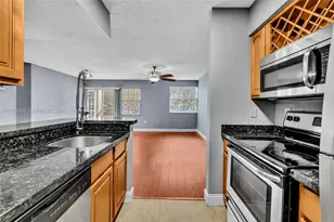 2810 N Oakland Forest Dr, Oakland Park, FL 33309 - Photo 6