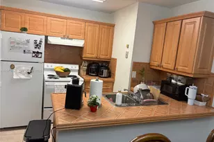 18304 NW 68th Ave, Hialeah, FL 33015 - Photo 4