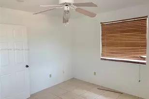 18304 NW 68th Ave, Hialeah, FL 33015 - Photo 8