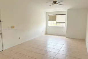 18304 NW 68th Ave, Hialeah, FL 33015 - Photo 12