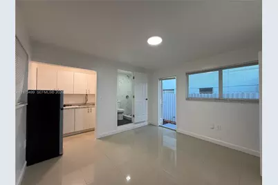 1122 NW 32 Ct #BACK, Miami, FL 33125 - Photo 8