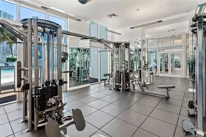 90 SW 3rd St #1205, Miami, FL 33130 - Photo 22