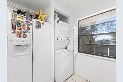 901 Colony Point Circle #304, Pembroke Pines, FL 33026 - Photo 16