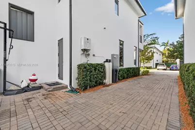 8126 NW 48th Ter, Doral, FL 33166 - Photo 66