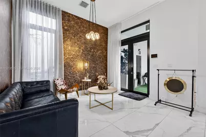 8126 NW 48th Ter, Doral, FL 33166 - Photo 30