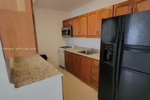 1845 Pembroke Rd, Hollywood, FL 33020 - Photo 10