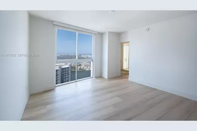 465 Brickell Ave #5701, Miami, FL 33131 - Photo 32