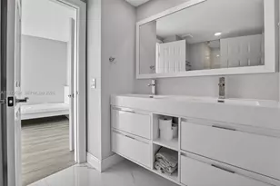 3370 Hidden Bay Dr, Aventura, FL 33180 - Photo 32